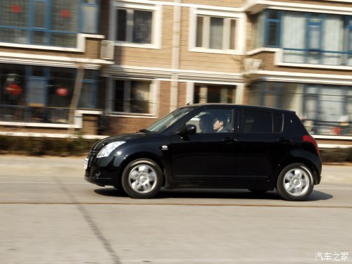 长安铃木雨燕2014款1.5l手动款,1.3雨燕100公里加速