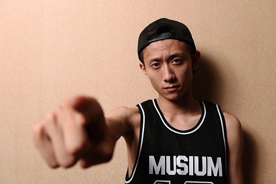 关晓彤说探班张一山,关晓彤张一山采访完整版