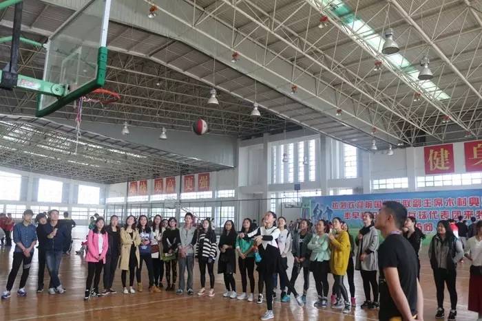 别young,别young跨界潮流艺术展