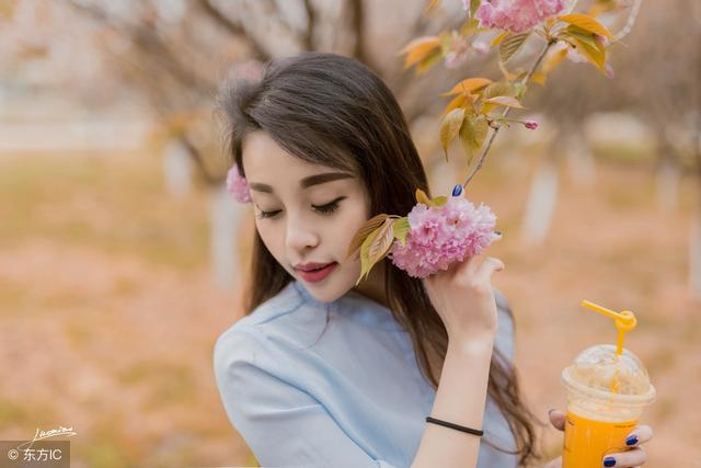 小说：售货员欺负奶团后吓坏了，霸总大哥硬核护妹！把店给我烧了