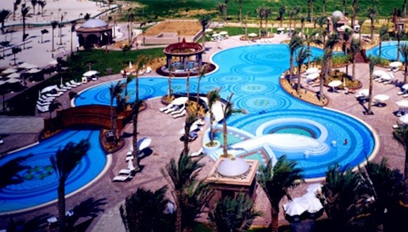 迪拜阿布扎比皇宫酒店多少一晚,迪拜帆船酒店vs阿布扎比皇宫酒店