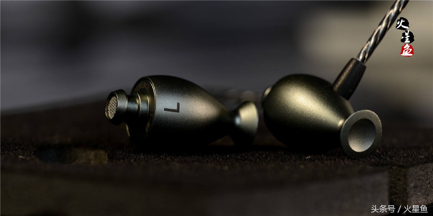 BKYTMRY6——试听一条名为“美人鱼”的耳机