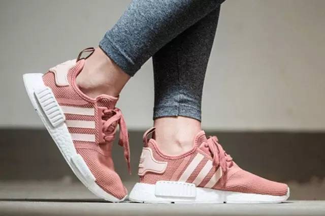 最近很火的小粉鞋,大家心心念念的香云纱鞋子