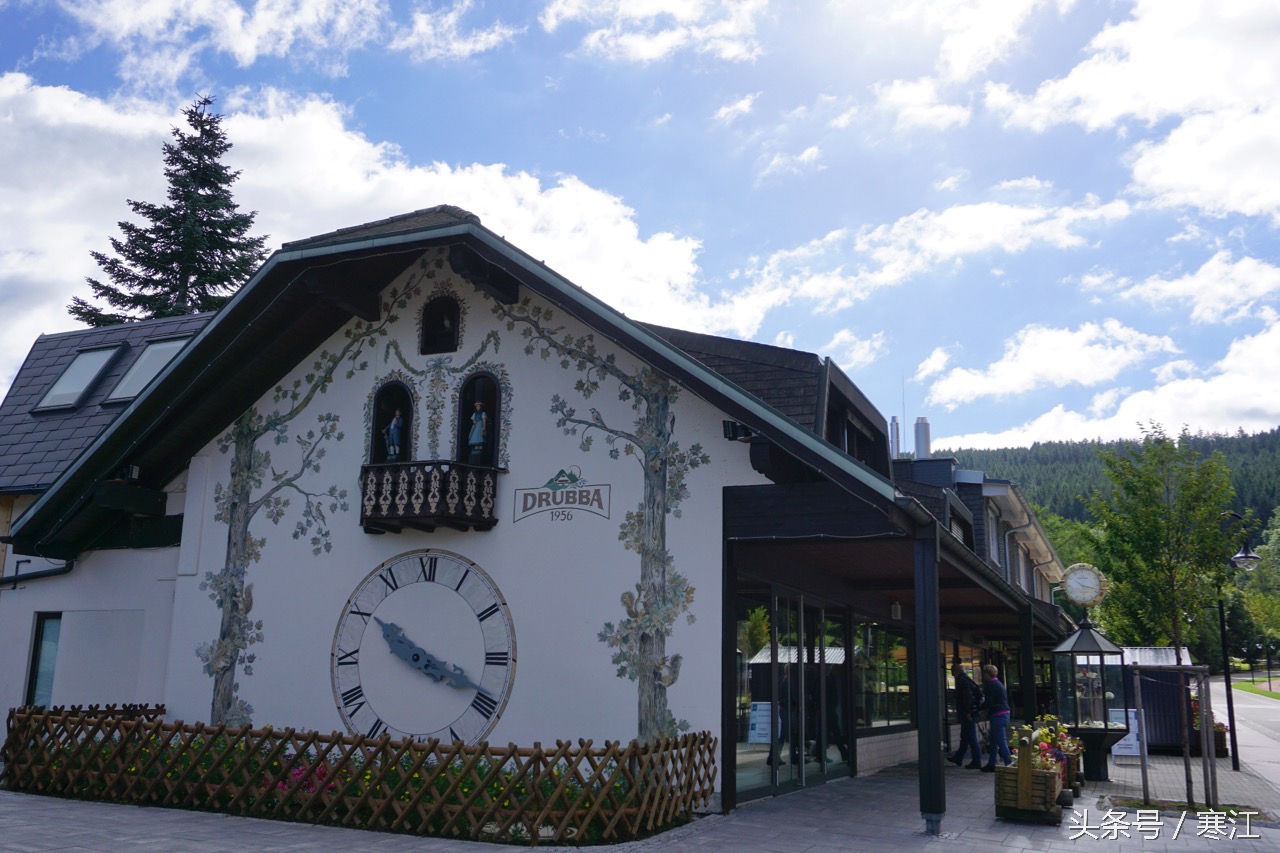 踩到黑森林的泉水，就能娶到弗莱堡的漂亮妞儿！