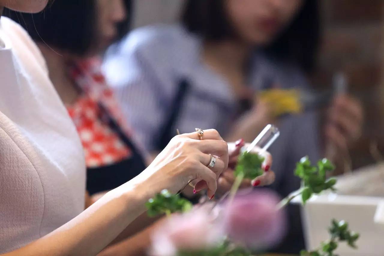 一场浪漫的纯欧风婚礼,洛可可欧式复古婚礼