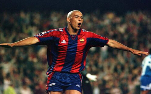 足坛唯一一个能将过掉门将做成集锦的男人！——罗纳尔多