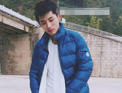 张继科戴80万手表,张继科豪车名表