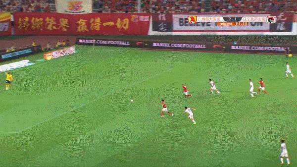 全面开火逢宏运就是恒大表演赛高拉特玩的有点疯