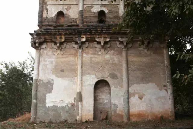 成都附近的旅游景点推荐四姑娘山,距成都五个多小时的地方