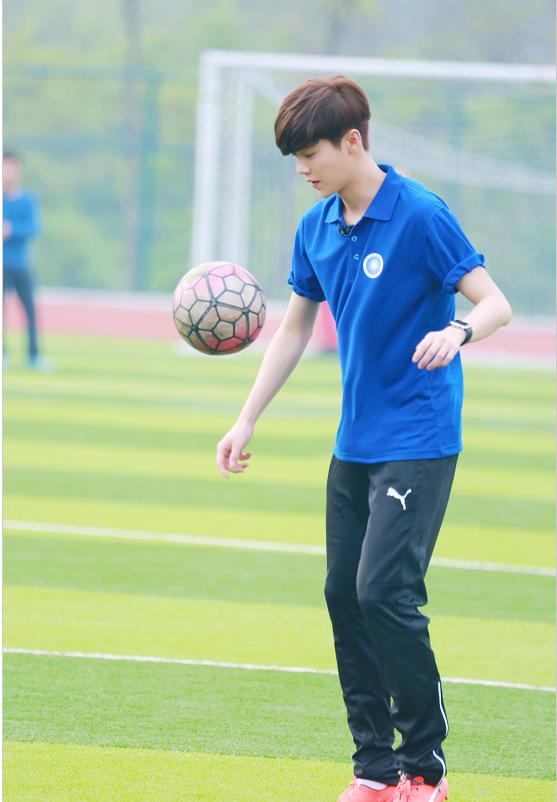 鹿晗为什么当上明星,鹿晗为什么是京圈太子