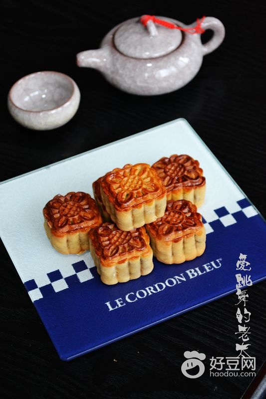 广式火腿五仁月饼,五仁金华火腿月饼好吃吗