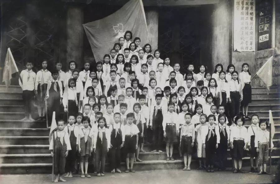 走进小学向着梦想出发,朝阳小学向快乐出发