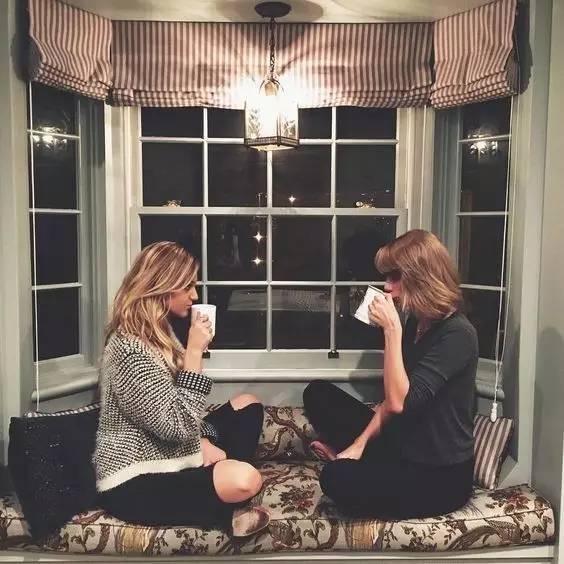 UTOP10丨分手后如何疗伤?问久经沙场的霉霉就对了!