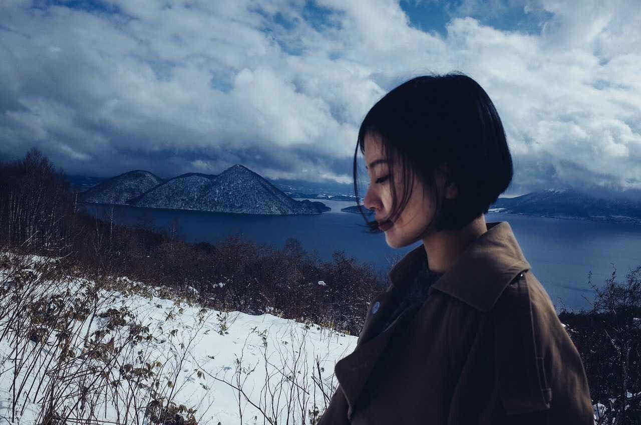 神思远丨少女有一些神性，不近人世肢体完美