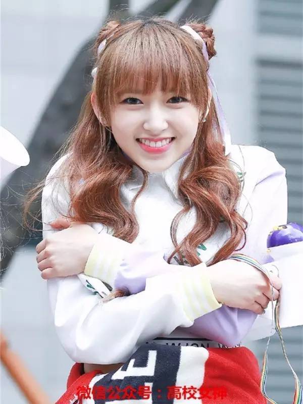 宇宙少女惊艳全场,宇宙少女秀彬开球