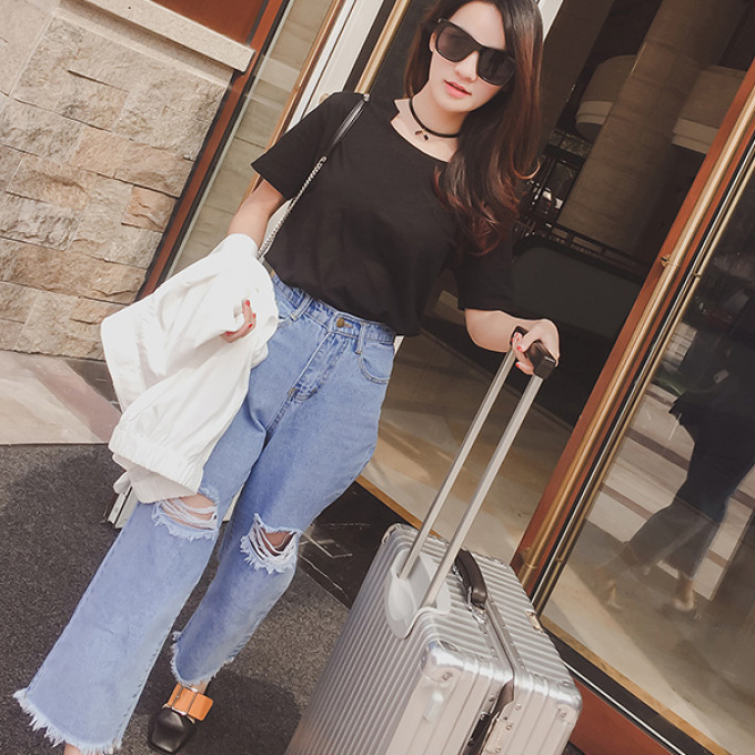 老妈，我这裤子上的破洞是潮流不要给我补起来