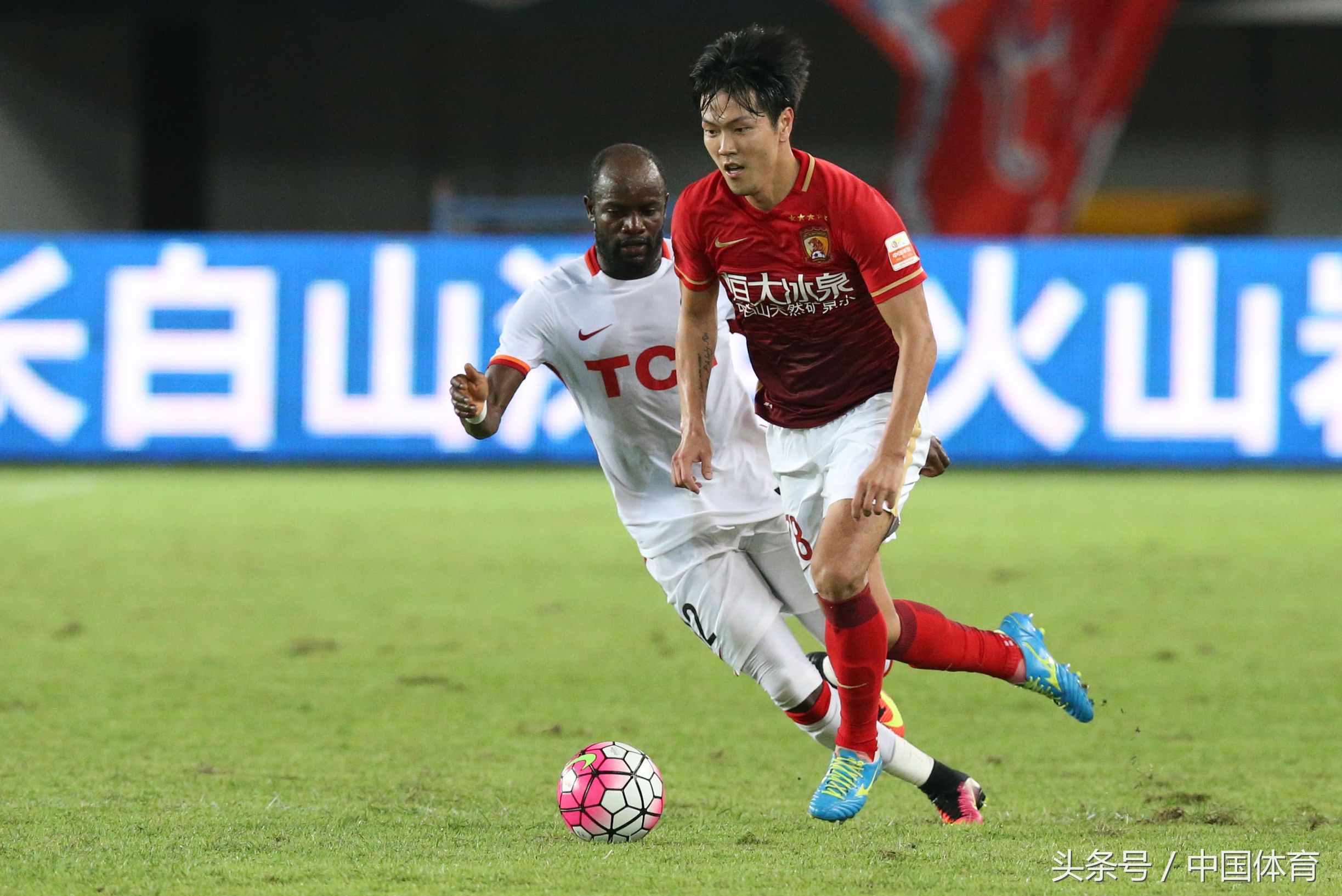 世预赛40强赛国足进入12强,世预赛十二强赛韩国视频