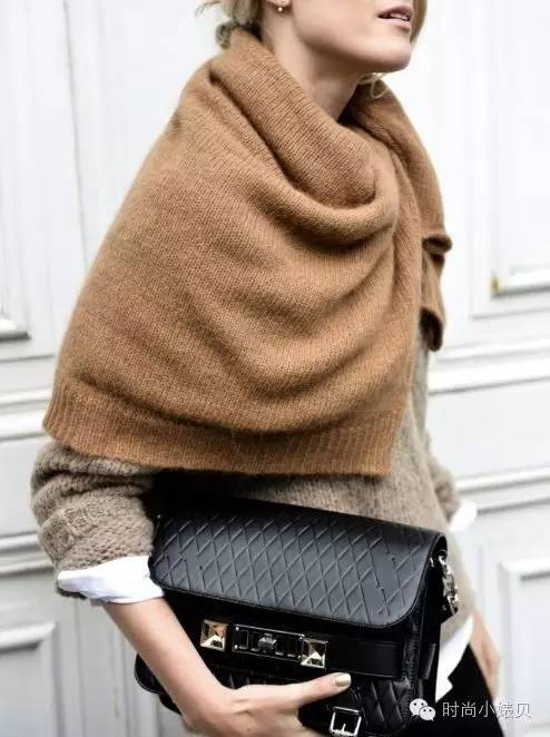 穿搭|天凉了，这些必备的基础款围巾你准备好了吗？