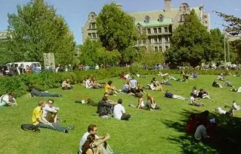 为什么,加拿大魁北克省的大学越来越受到中国留学生的青睐?