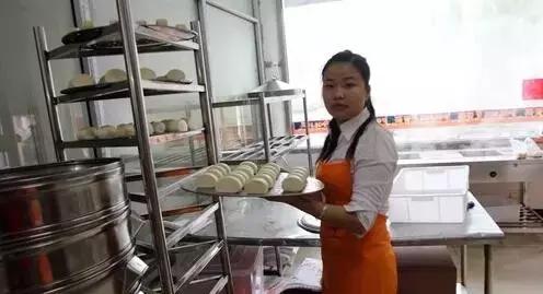 我永远也无法忘记把我拖进玉米地的那张脸！