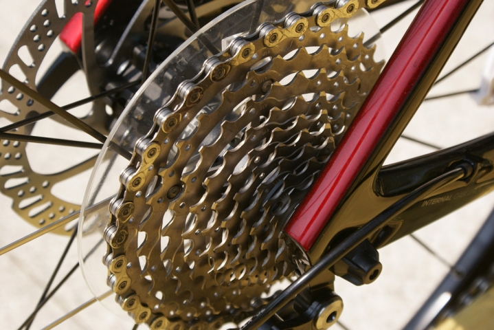 碳纤维4999,碳纤维车最便宜的车型