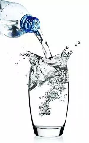 朋友圈传言水的酸碱性会影响人的身体健康，这是真的吗？真像是？