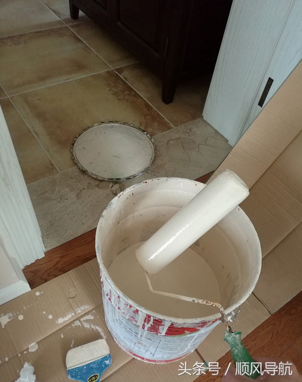 乳胶漆墙面逼死强迫症,乳胶漆墙面划痕怎么恢复