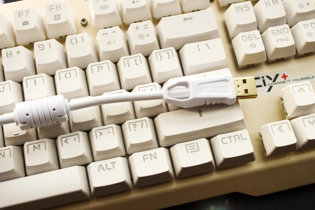 狼派青龙机械键盘怎么样,狼派虚空风暴怎么换轴