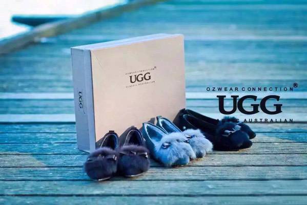 适合小个子冬天穿的雪地靴,腿短穿马丁靴还是雪地靴