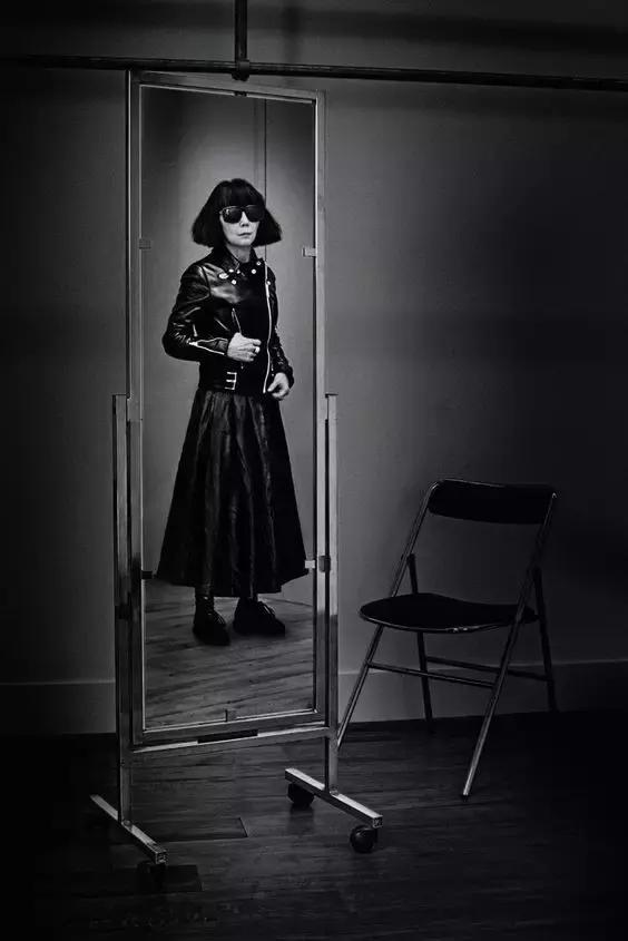 时日谈丨不仅仅是小红心川久保玲的解构主义风格探析