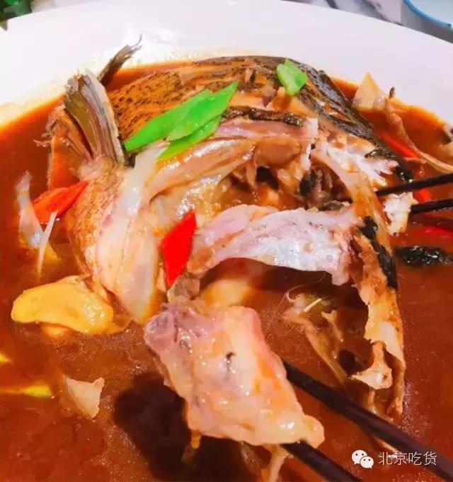 开豪车到处吃饭,开豪车苍蝇馆子