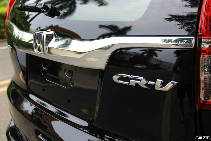 本田crv2016经典款详细配置图表,16年本田crv2.0两驱还值得买吗