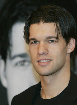 老兵不死只是凋零朗诵,老兵不死只是凋零原文