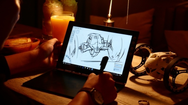 联想把30多年的笔记本键盘颠覆了,取消按键还能在上面画画