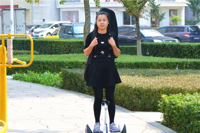 文艺青年之路，学吉他从未如此简单，Poputar智能吉他