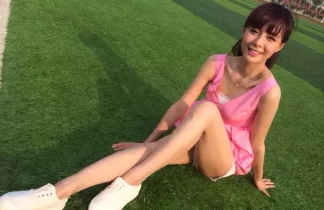 吴昕和沈梦辰穿裙子,吴昕沈梦辰乘风破浪的姐姐妆容