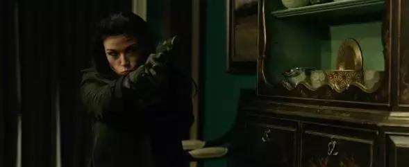 战术美学|《疾速追杀》的“枪械世界”