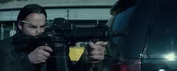 战术美学|《疾速追杀》的“枪械世界”