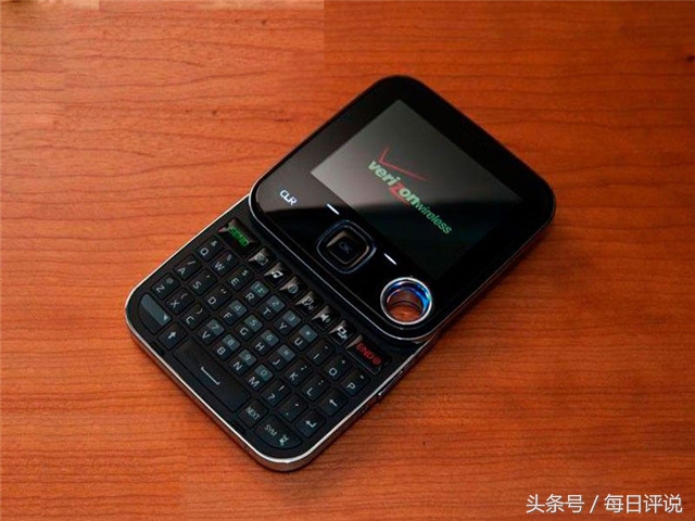 设计特别的老款手机,盘点手机最惊人的设计