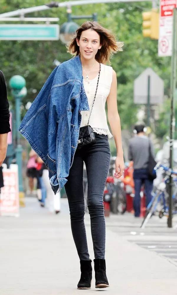 比较潮流好看的牛仔外套,牛仔外套时髦