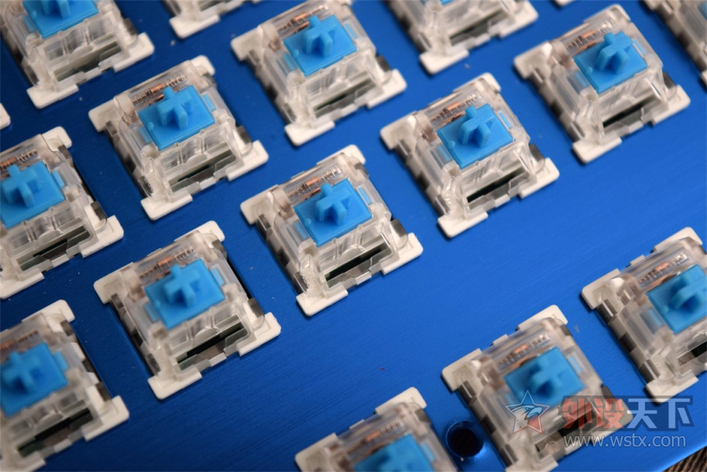 烧友拆解美队也逃不出我的魔掌宜博美队版拆解