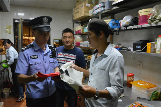 “老捕手”王德荣:干起社区工作有一套