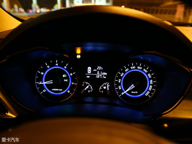 长安悦翔v7的油耗,长安悦翔v72016款1.0t