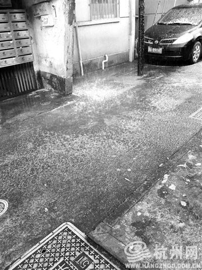 复兴南苑200多户居民水管冻住两天不到杭州已冻破水表2000多只