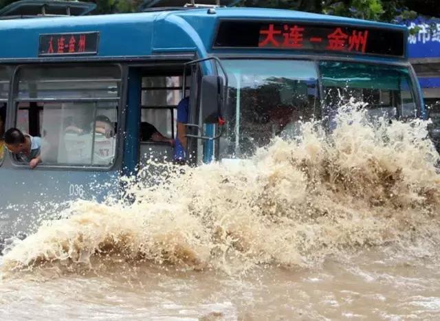 我叫大连，你也可以叫我滨城，这是我的最新简历，请收好！