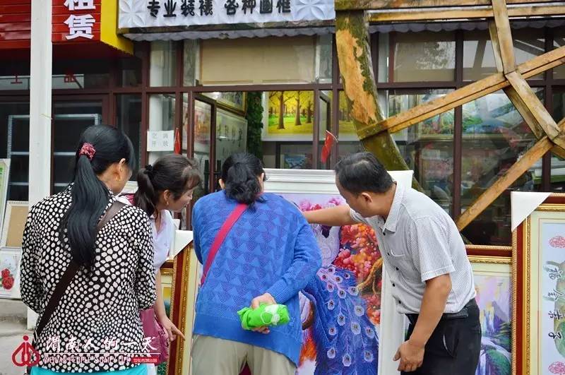 渭南人的一天No.27：钟爱十字绣的大叔王友民