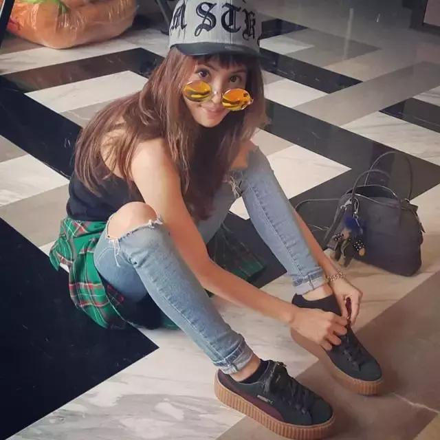 宋佳刘雯同款拖鞋,刘雯袁姗姗张雨绮