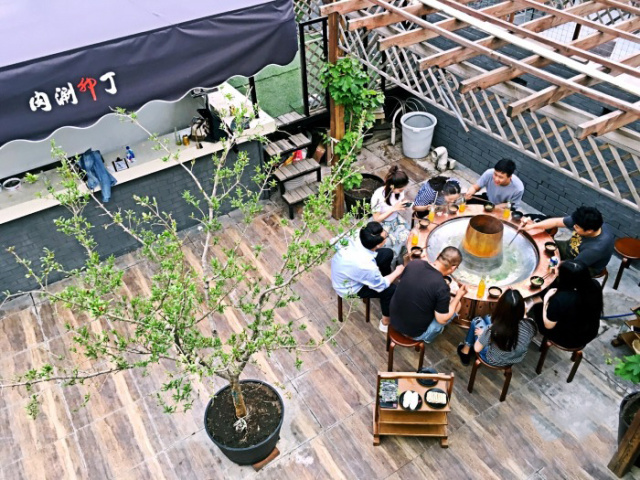 用铜锅吃火锅会更香吗,铜锅涮肉真的好吃吗