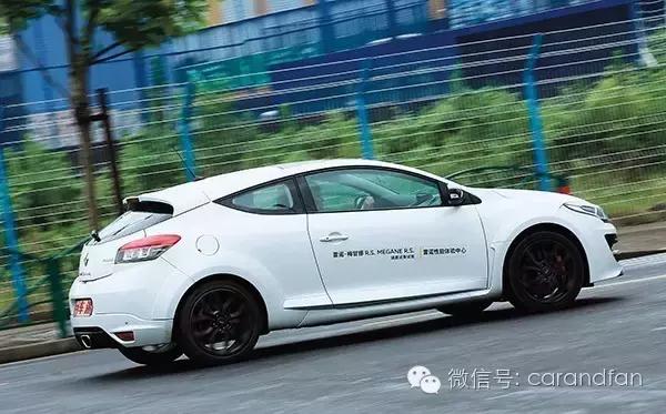 02款雷诺梅甘娜,新一代雷诺梅甘娜