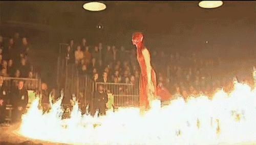 2023春夏时装周mcqueen,mcqueen经典衣服